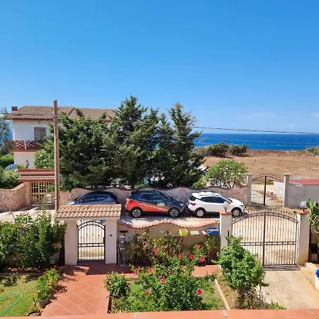 Apartment Flora - With Sea View, 2 Minutes Walk To Beach